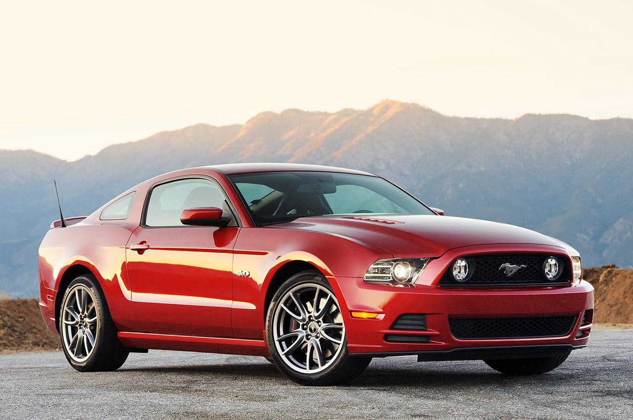 Ficha técnica Ford Mustang V GT 4.6i V8
