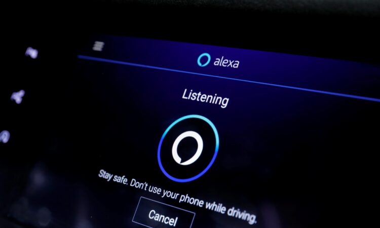 Amazon lanza el asistente personalizado de Alexa para marcas de autos