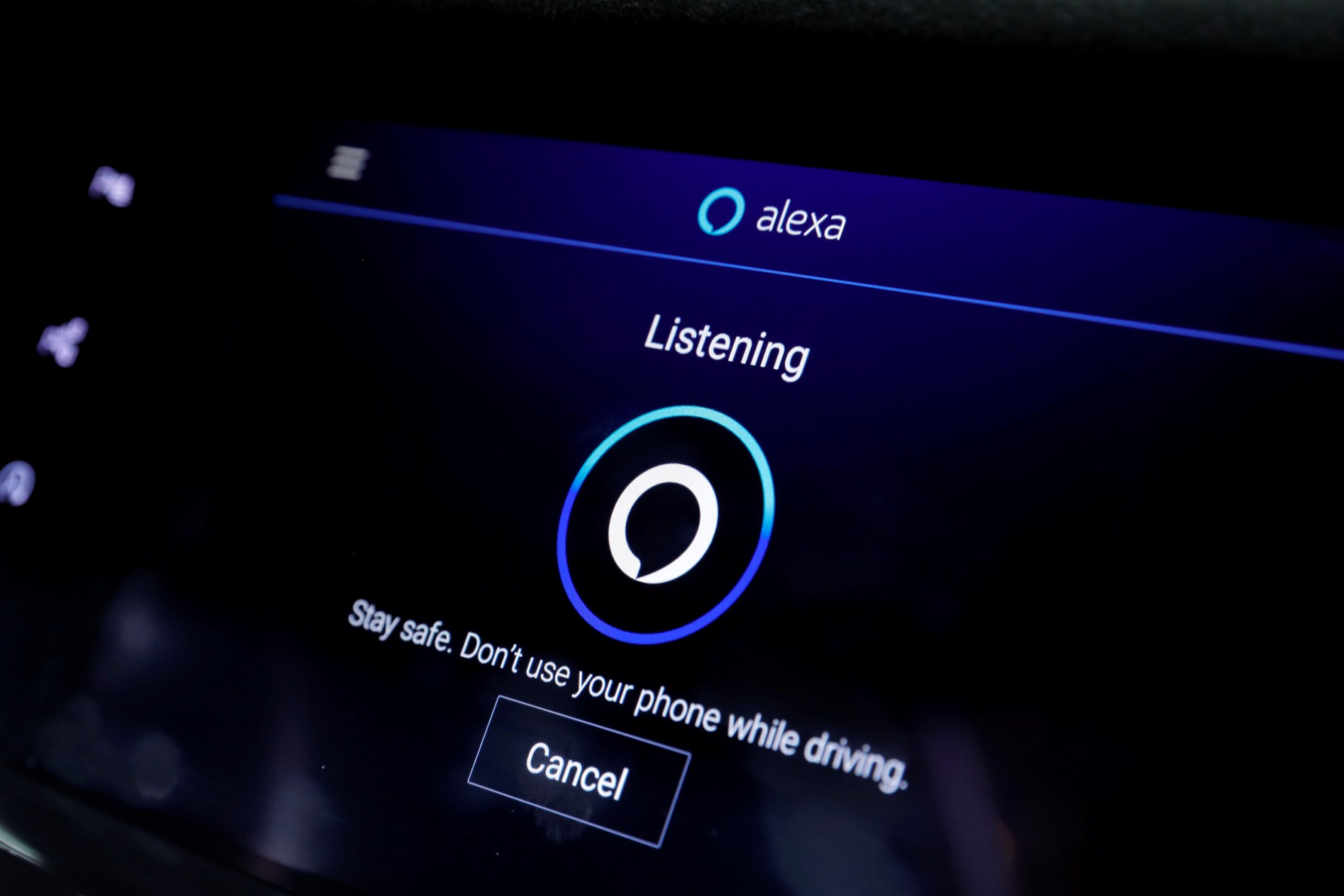 Amazon lanza el asistente personalizado de Alexa para marcas de autos