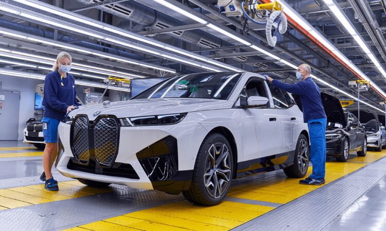 BMW promete prototipos de baterías en estado sólido para 2025