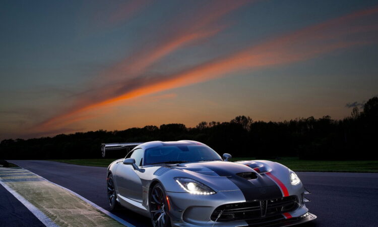 Dodge logró vender 2 Vipers nuevos en el primer trimestre de 2021