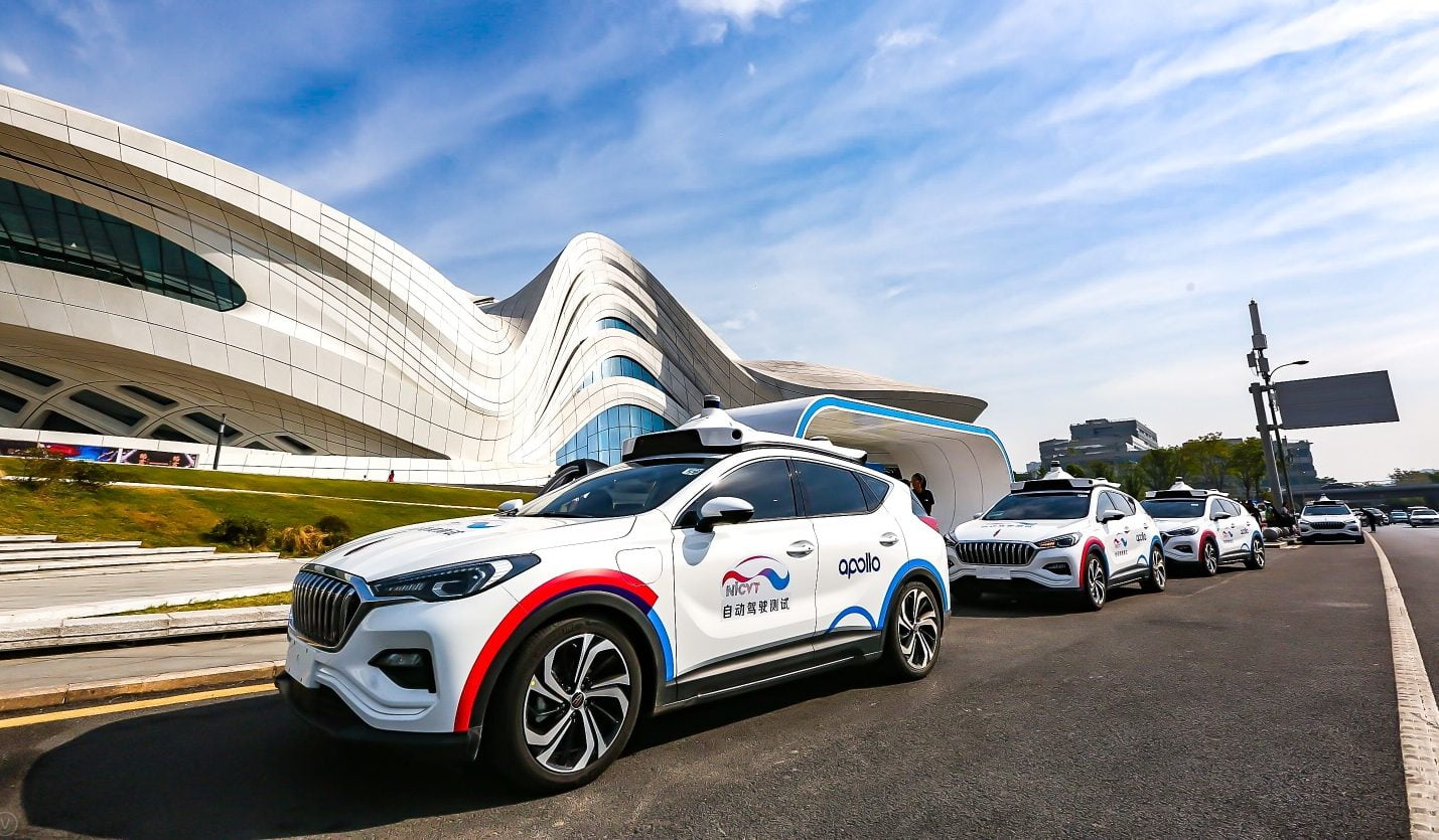 Baidu lanza el primer servicio de taxis sin conductor de China