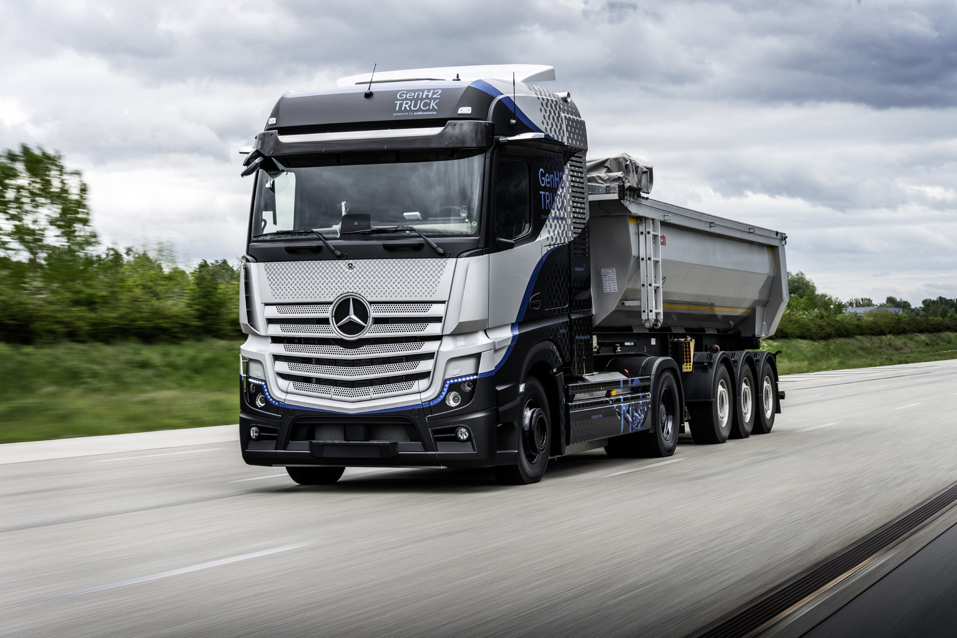 Mercedes-Benz semi-eléctrico de hidrógeno comienza las pruebas