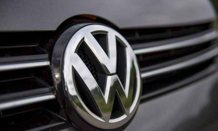 VW planea diseñar sus propios chips de computadora para autos autónomos
