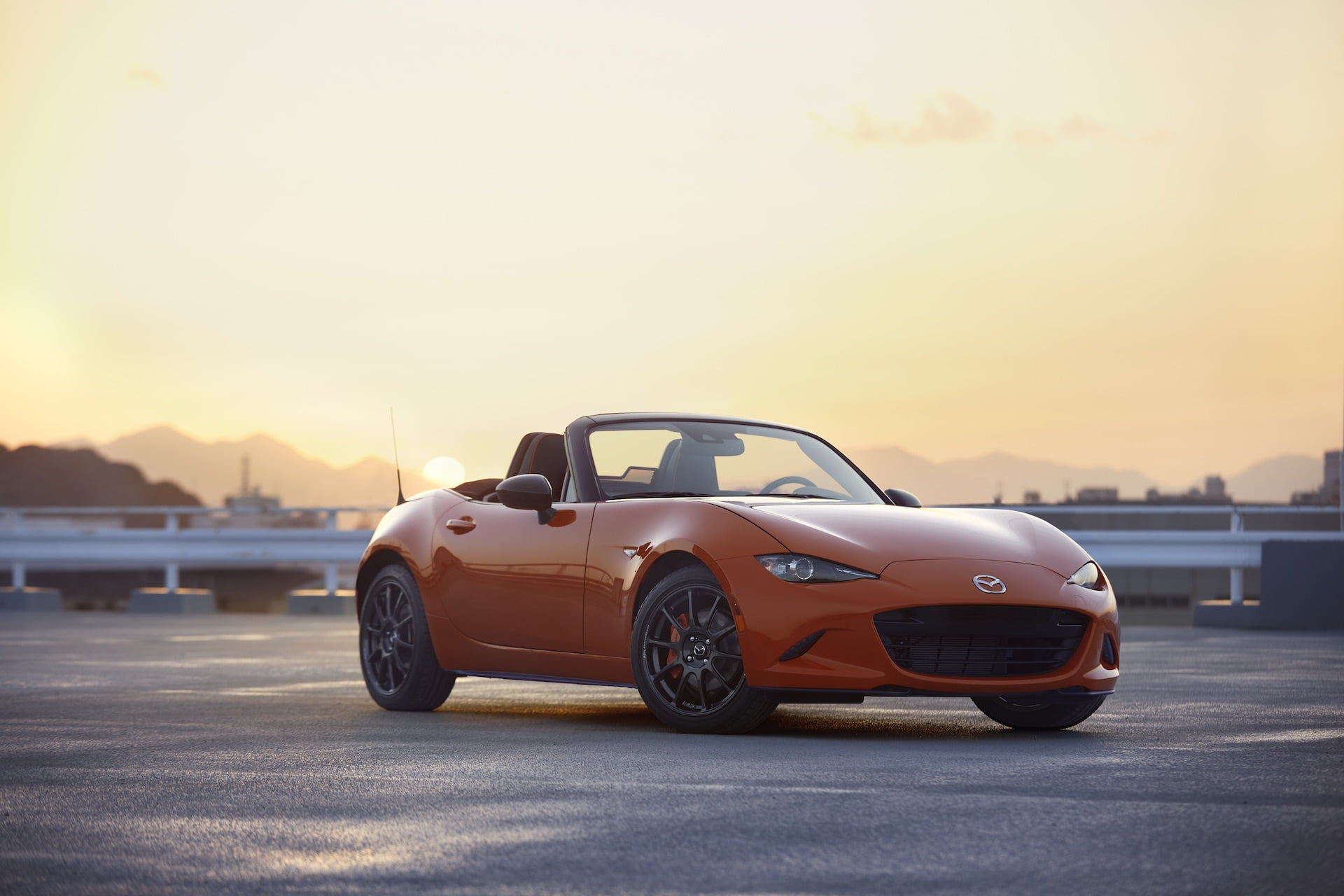 Mazda confirma electrificación para el MX-5 Miata