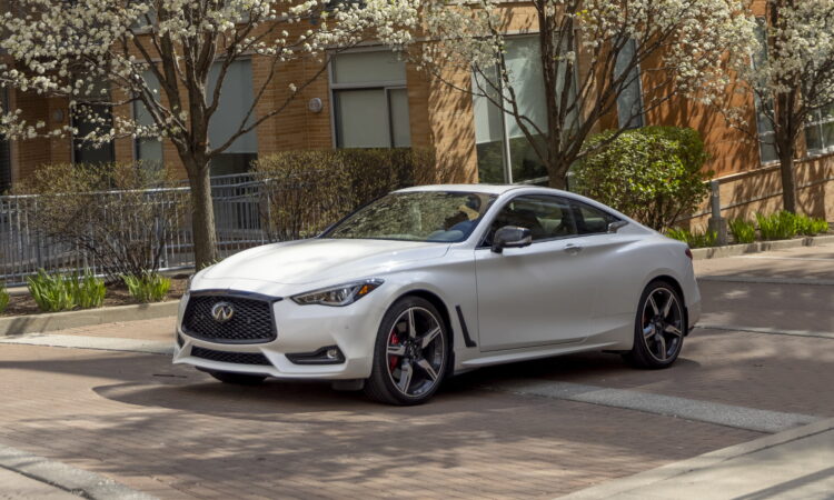 Infiniti Q60 2022