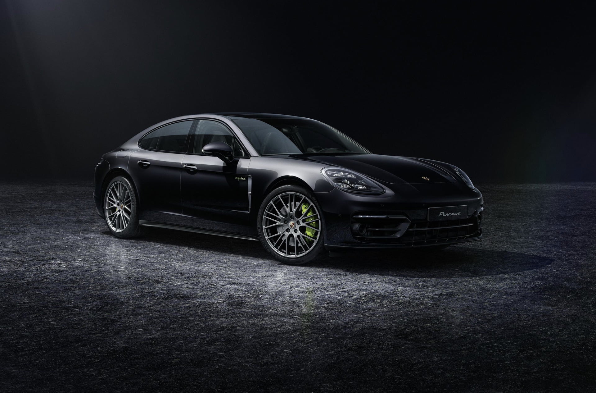 Porsche Panamera 4 E-Hybrid Platinum Edition 2022
