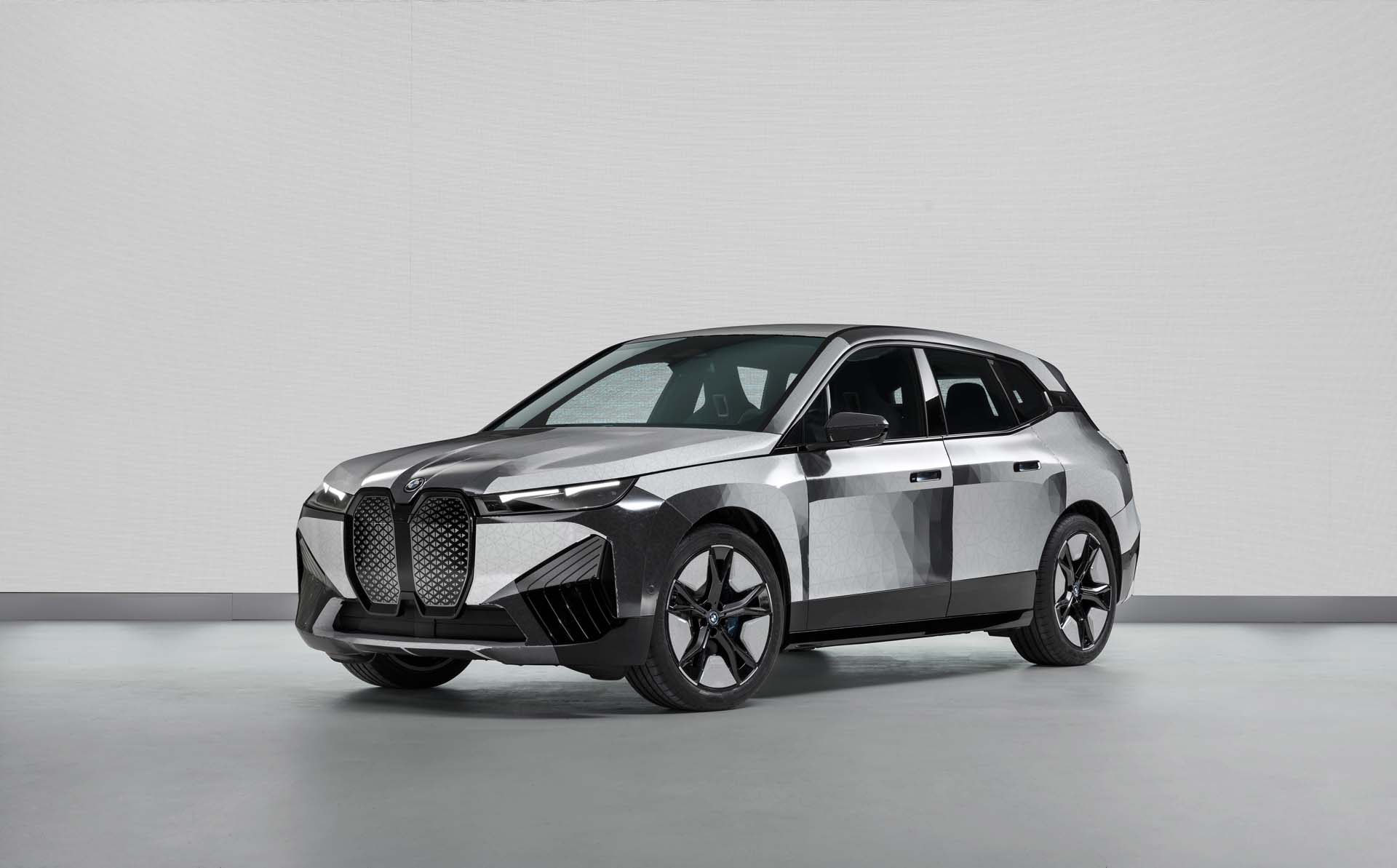 BMW presenta la tecnología de pintura que cambia de color