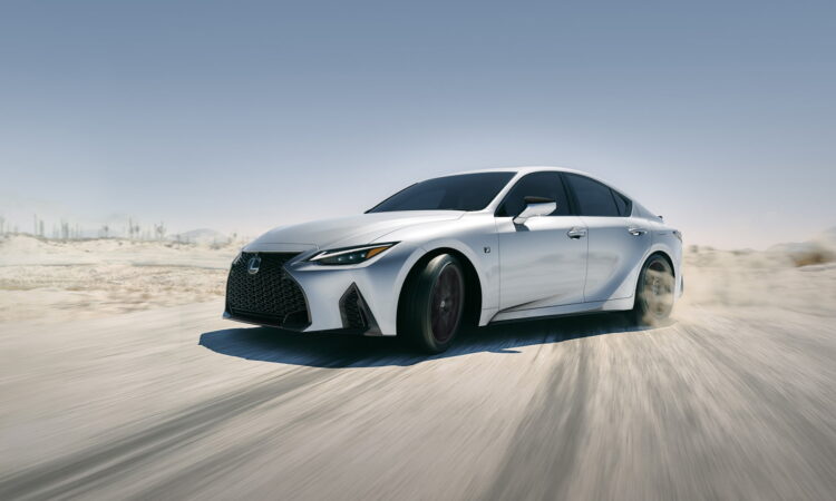 Lexus IS 2023