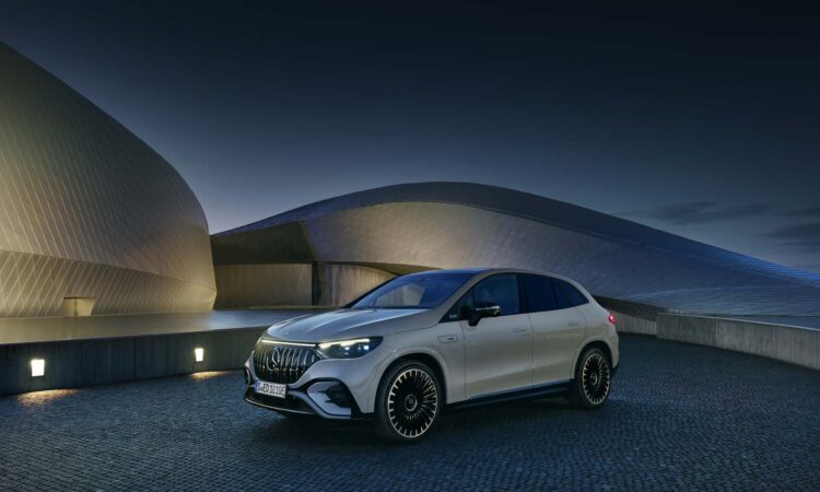 SUV Mercedes-Benz EQE 2023