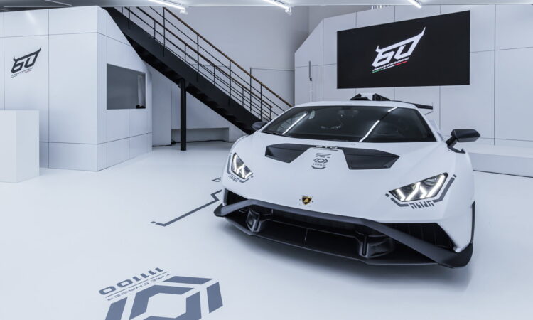 Lamborghini Huracán STO Time Chaser_111100