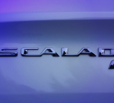 Cadillac Escalade IQ debuta en 2023