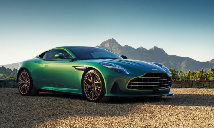 Aston Martin DB12