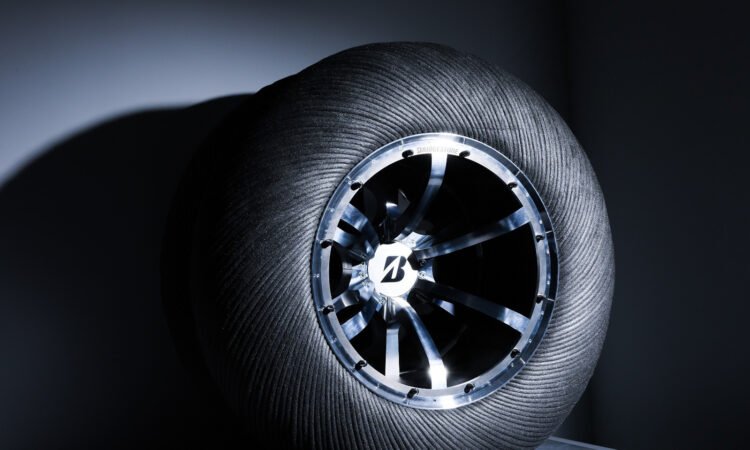 Bridgestone se suma al proyecto de vehículos para terreno lunar de Teledyne