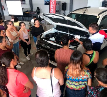 Autopits Celebra a Mamás Conductoras y Empoderadas