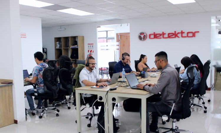 Detektor Celebra 30 Años de Éxito en Seguridad Vehicular e Innovación