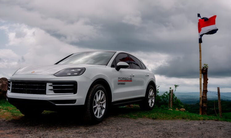 Tres icónicos modelos Porsche destacan en Porsche Experience Costa Rica