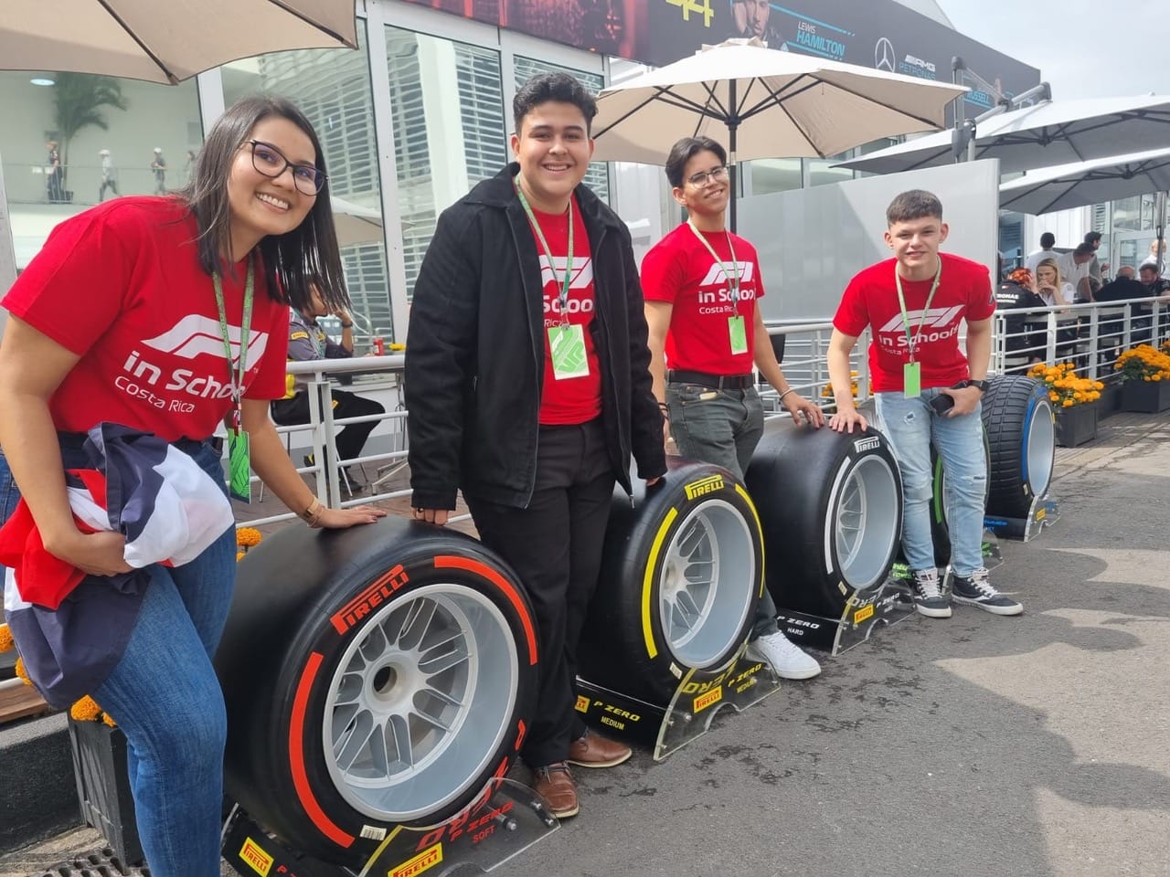 Estudiantes costarricenses experimentan la Fórmula 1 en México