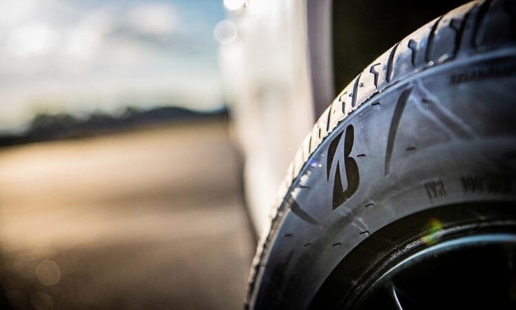 Bridgestone presenta sus innovadoras llantas WeatherPeak y WeatherGrip