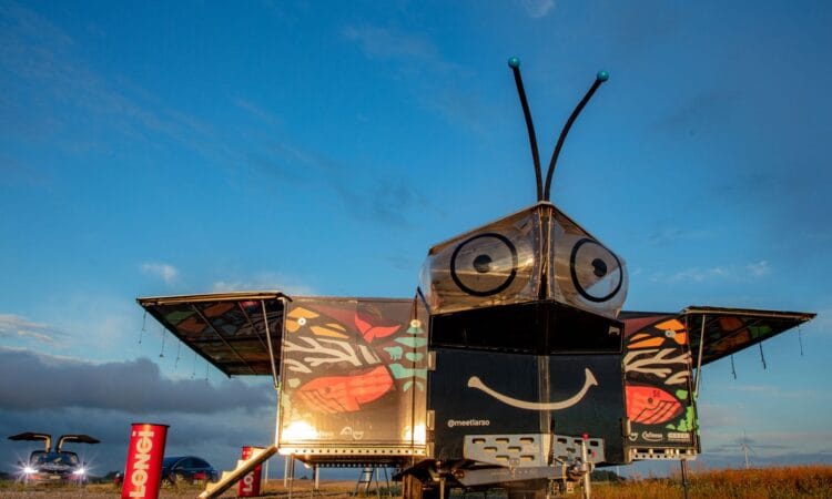 Costa Rica recibe a la Tecnológica Mariposa Solar en su ruta sostenible