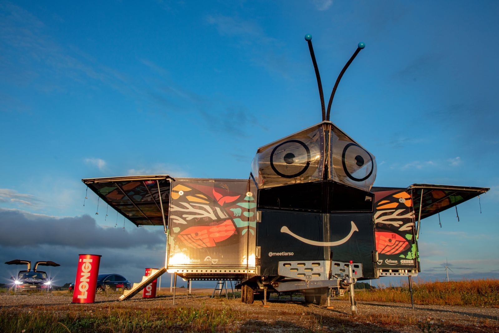 Costa Rica recibe a la Tecnológica Mariposa Solar en su ruta sostenible