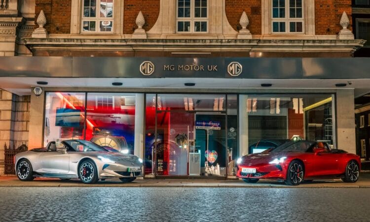 MG añade a su equipo al diseñador del Bugatti Veyron