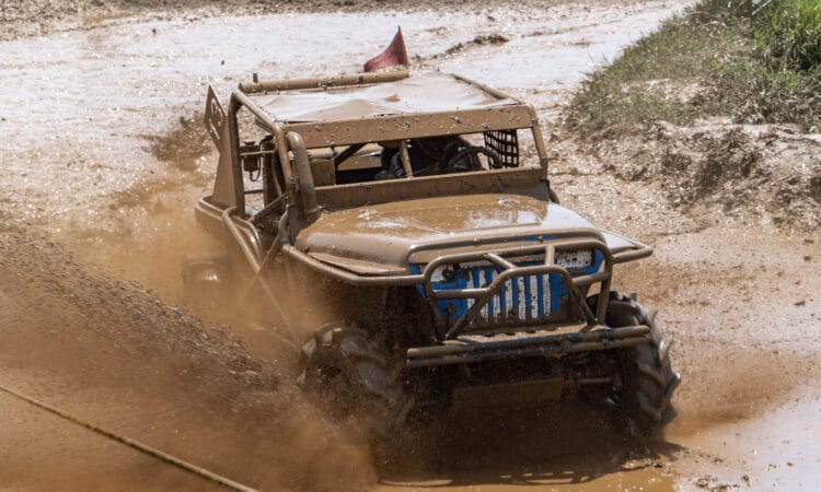 Autocross dejó sorpresas en Campo Ayala