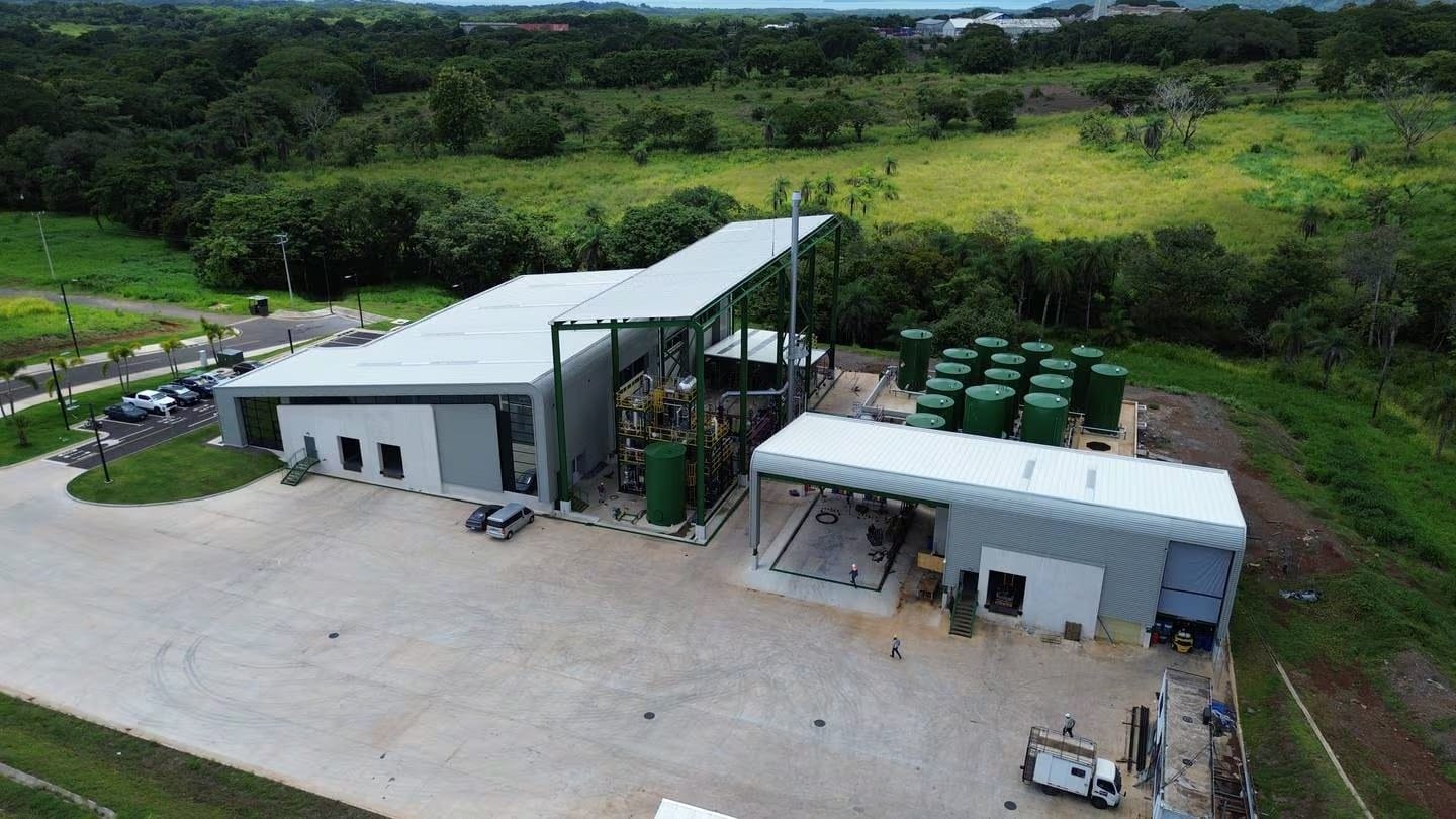 Bonos de deuda financian la primera planta de productos re-refinados para motores en el país