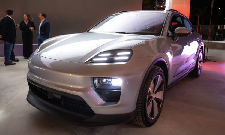 porsche presentó en costa rica el macan electric