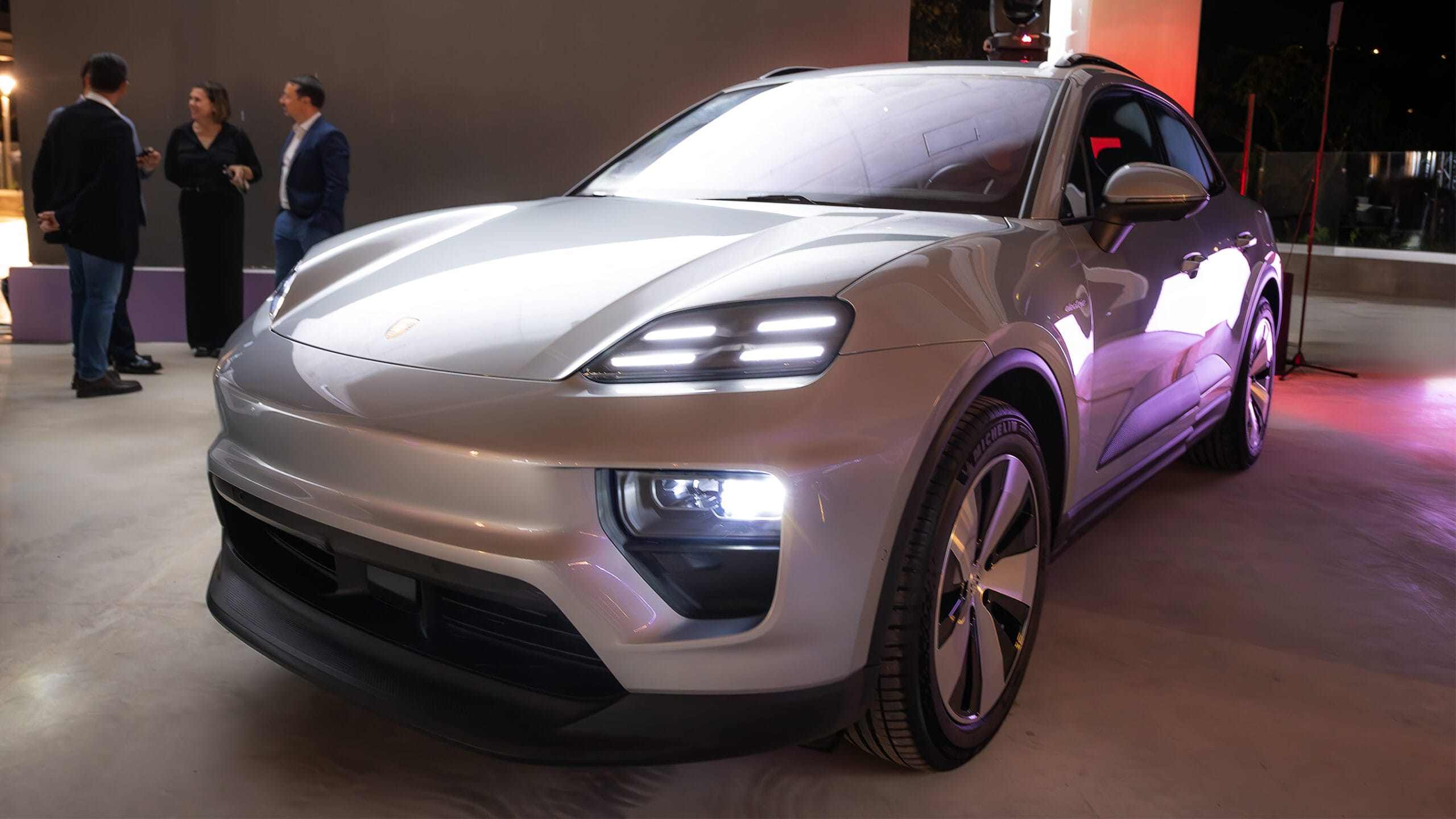 porsche presentó en costa rica el macan electric