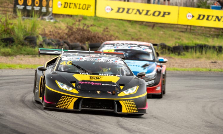 zachary boodram conquista las 3 horas de costa rica
