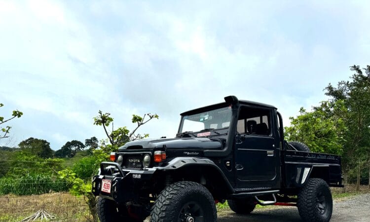 Toyota Land Cruiser HJ45