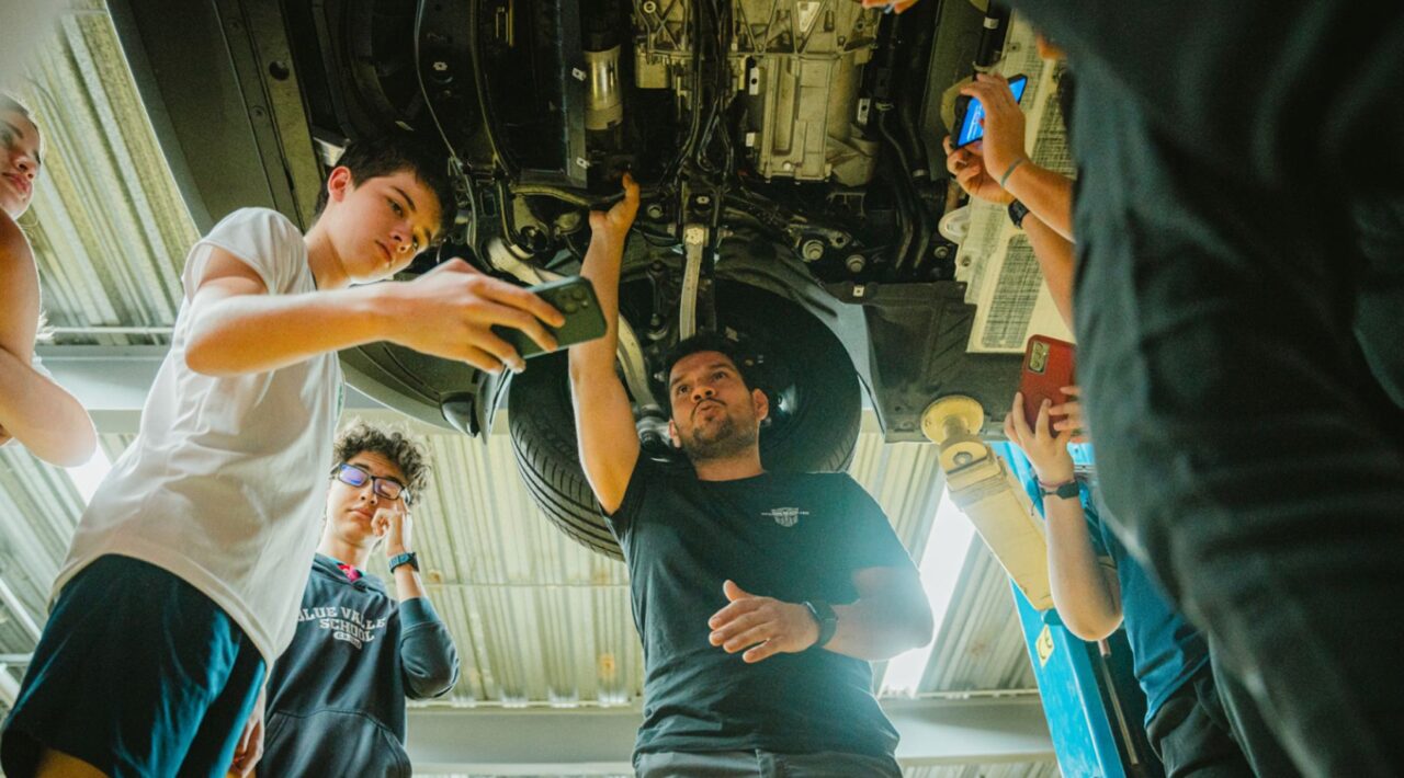 Colegio Seminario y Porsche Costa Rica