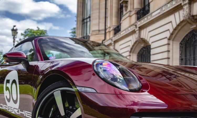 el porsche 911 de edición especial inspirado en los 70's llega con nuevo modelo insignia