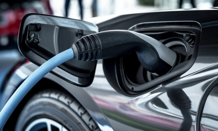 cuánto cuesta mantener un auto eléctrico
