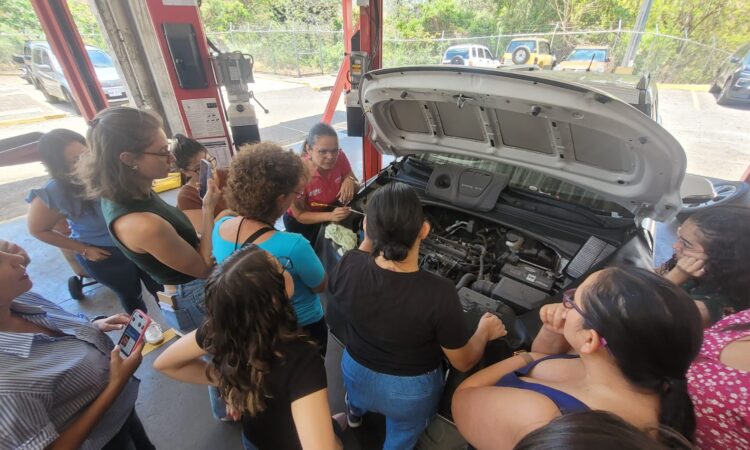 curso gratuito de mecánica para mujeres guanacastecas