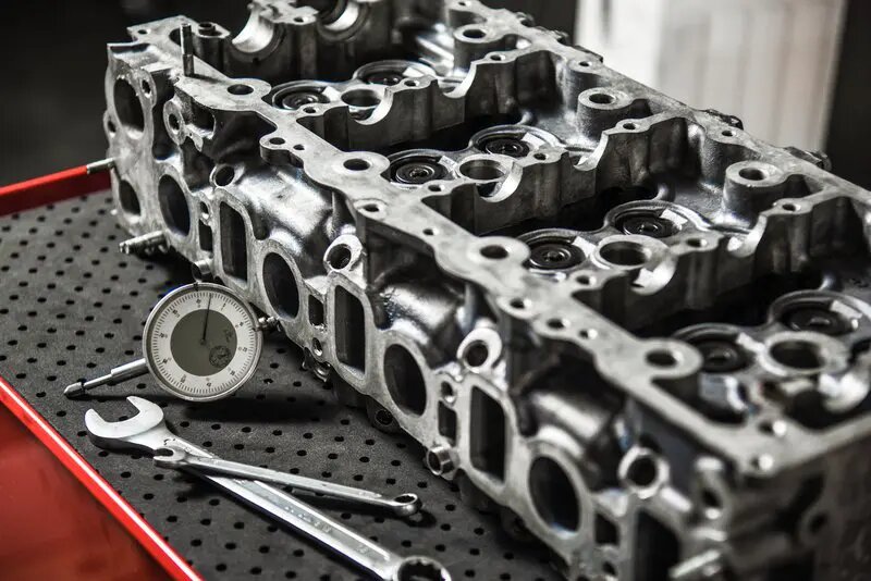 qué es el cabezote de un motor