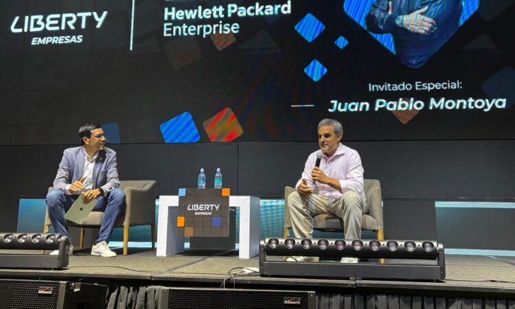 expiloto de f1 juan pablo montoya fue invitado de liberty