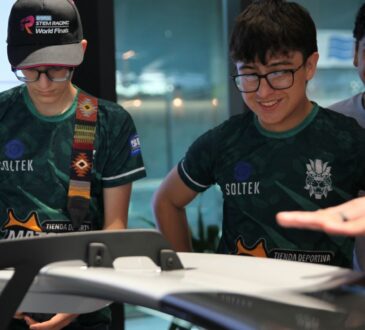 Porsche respalda a estudiantes ticos en finales de STEM Racing