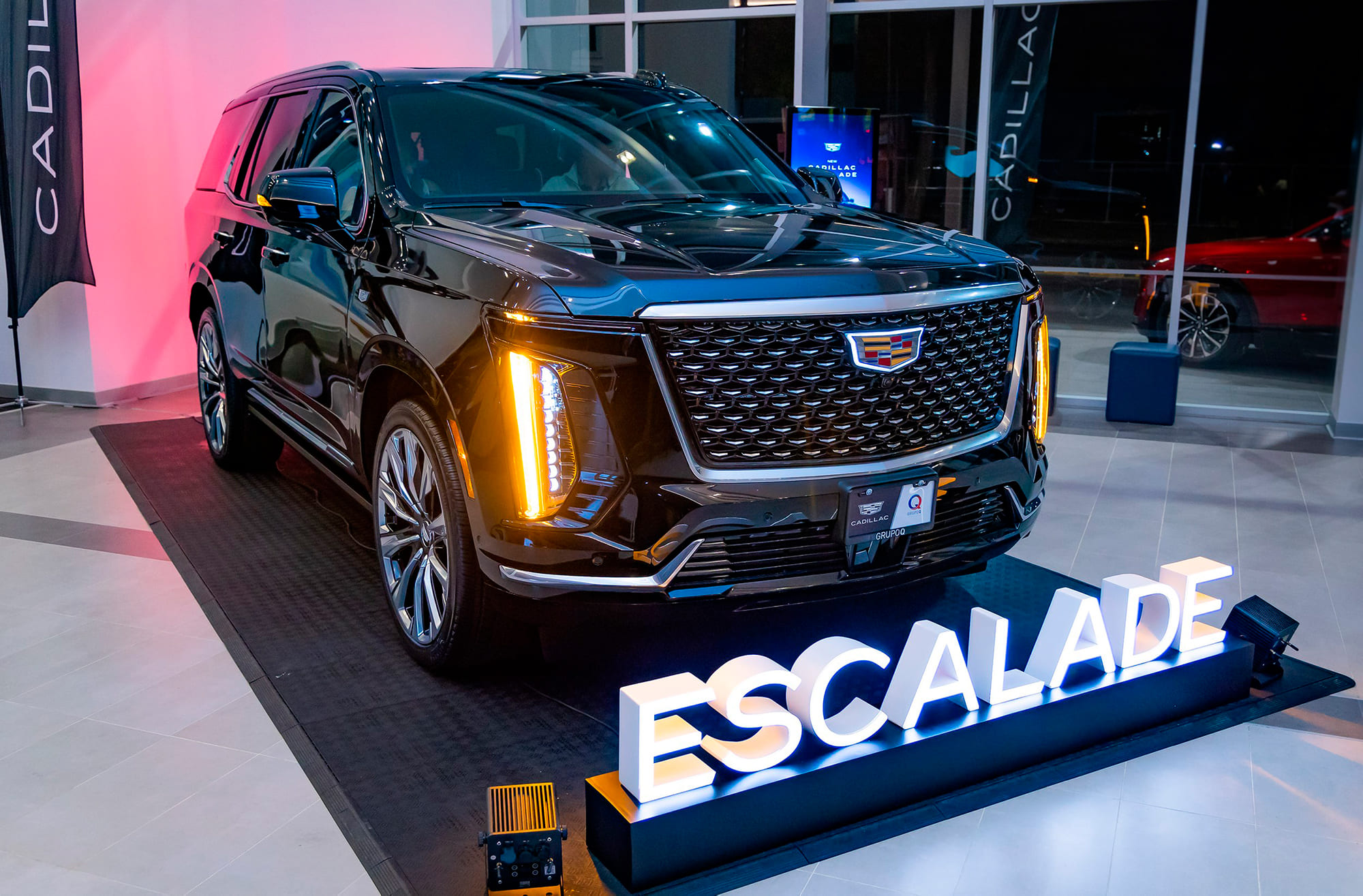 Cadillac-Escalade-2026