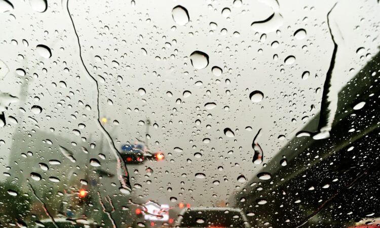 Revise su vehículo ante la llegada de lluvias